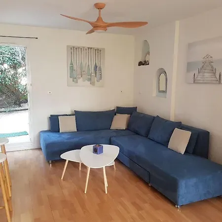 La Forlane كاسيس